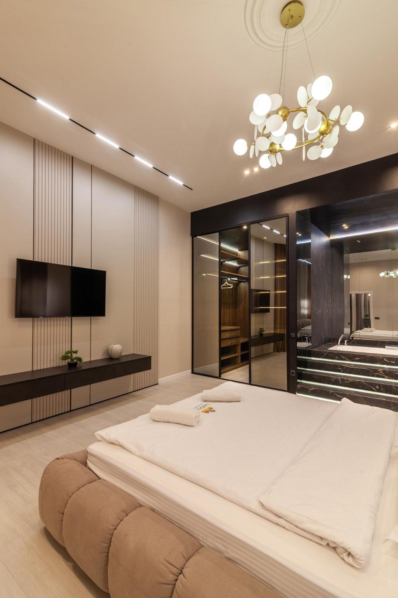 리비프 Leogrand Jacuzzi On Malaniuka 2 아파트 외부 사진