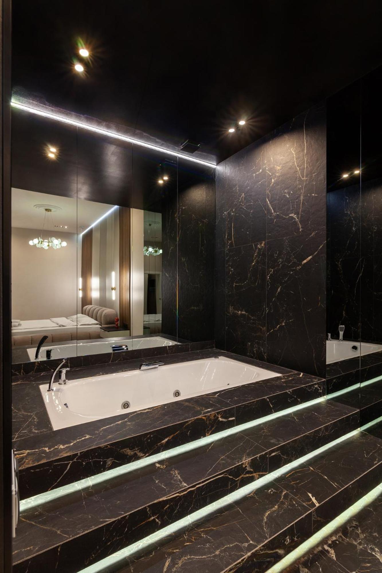 리비프 Leogrand Jacuzzi On Malaniuka 2 아파트 외부 사진